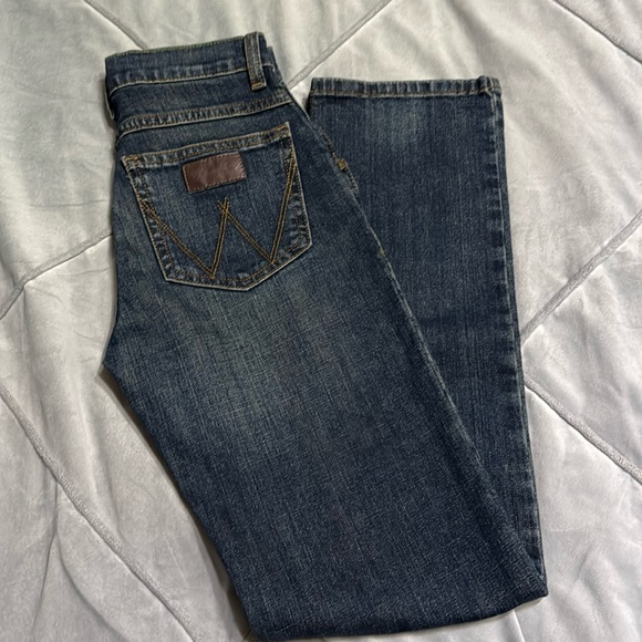 NWOT Wrangler retro slim straight jeans. - Picture 2 of 7